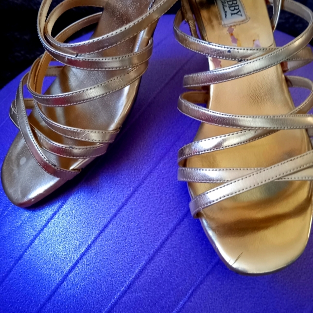 Gold Sandals Sam&Libby size8